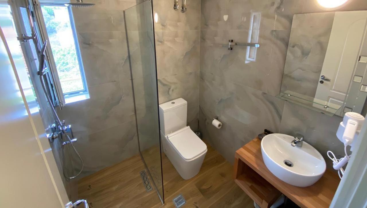 Lido Apartments Himarë Pokoj fotografie